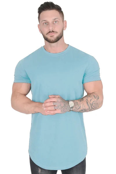 Sutton - Essential T-Shirt mit tiefem Schnitt