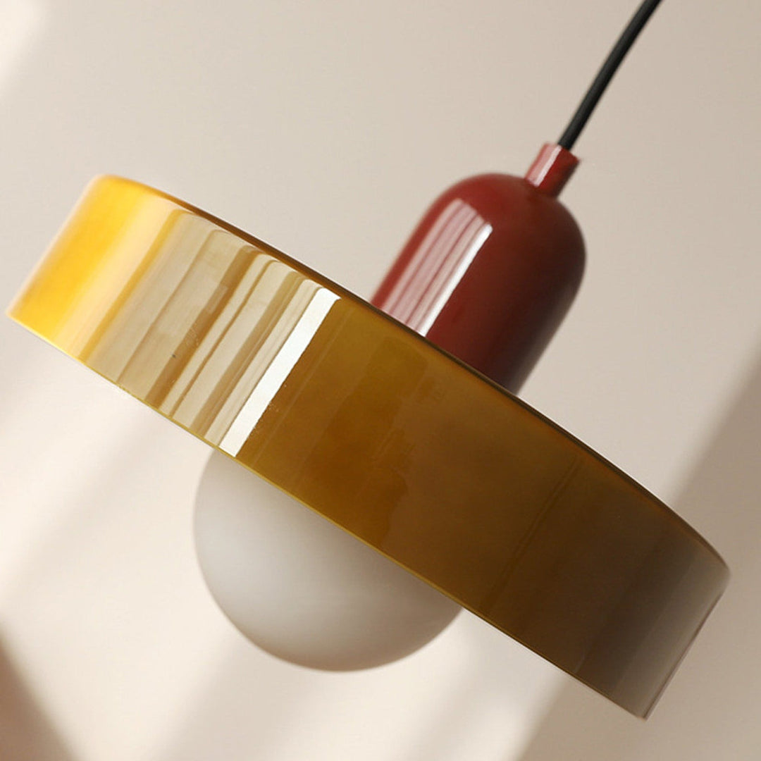 Bauhaus Pendelleuchte aus farbigem Glas